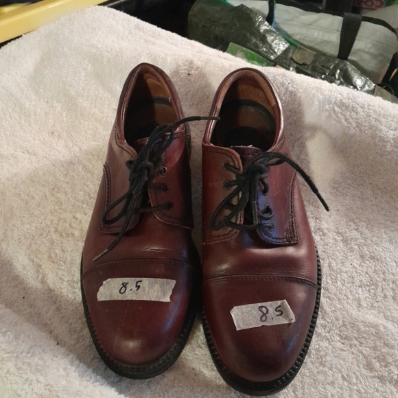 Men's Dockers brown dress shoe size 8 and 1/2 - Picture 4 of 7